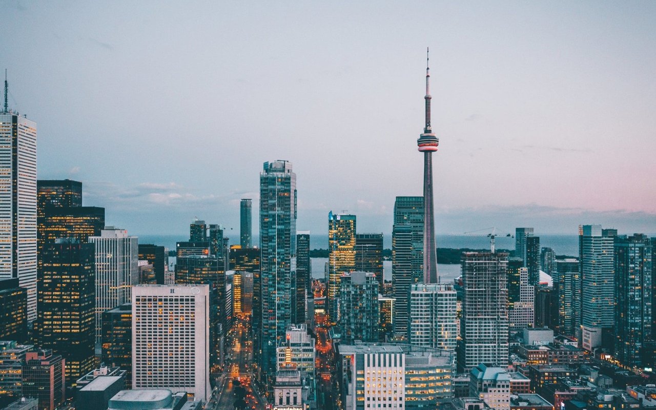 Selling Your Condo in Toronto Right Now? Here’s What You Do: