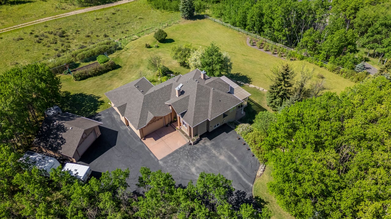 8 Willow Lane