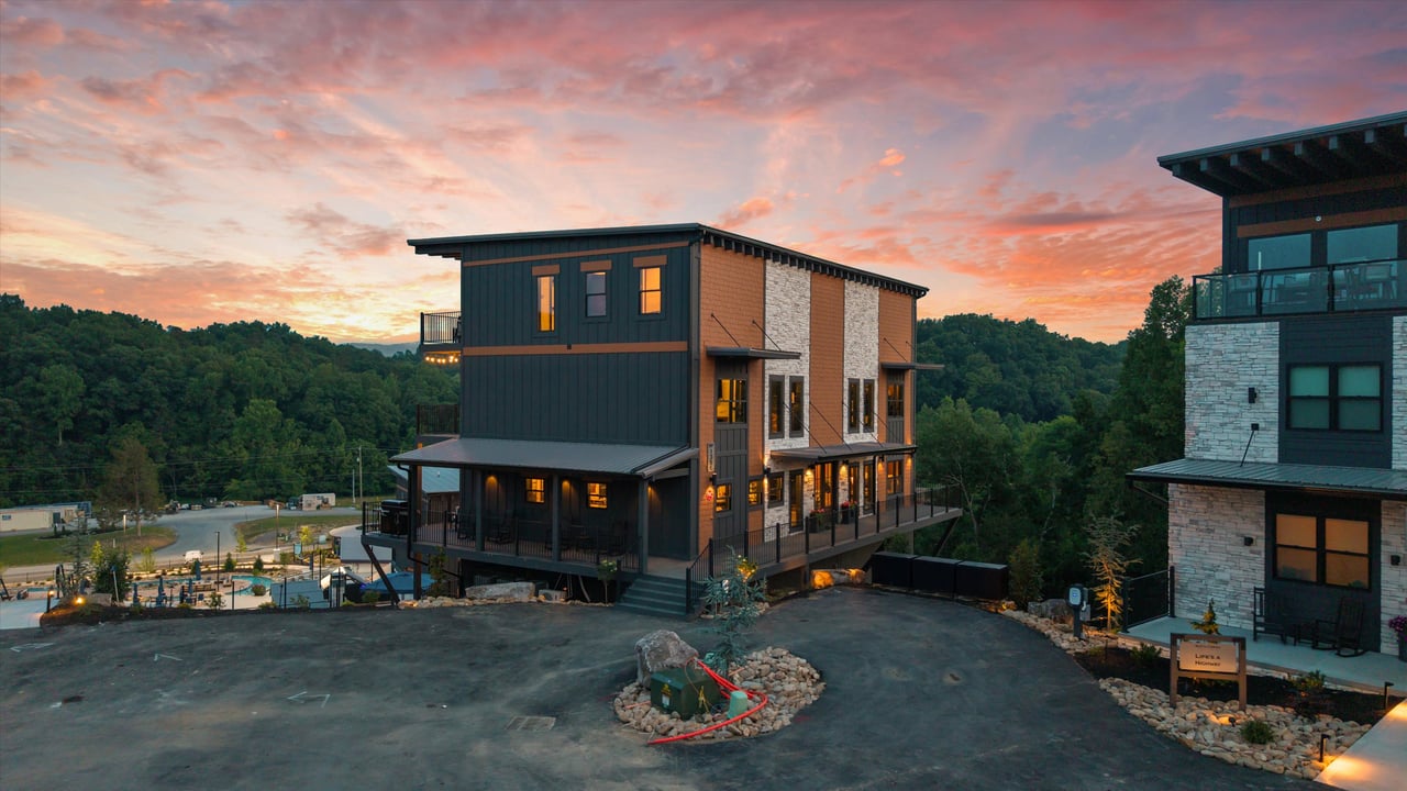 1362 Rambling Creek Way