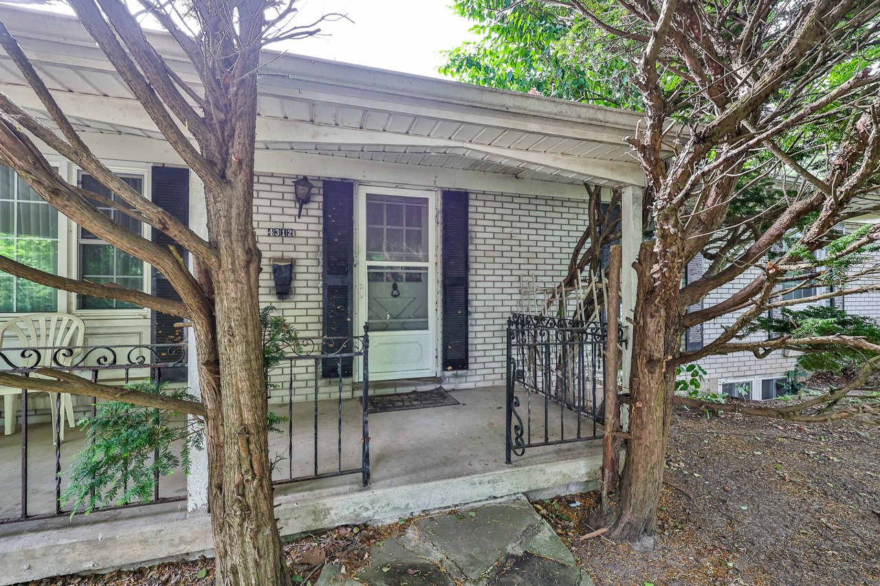 4312 Lakeshore Road, Burlington