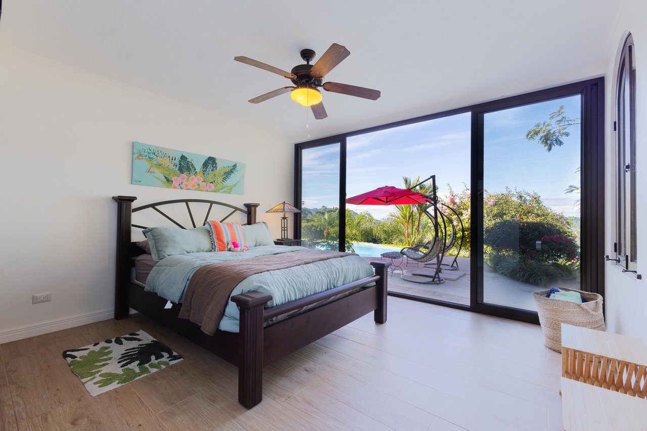 CASA ORQUIDEA – LUXURY HOME WITH OCEAN VIEWS IN GATED COMMUNITY