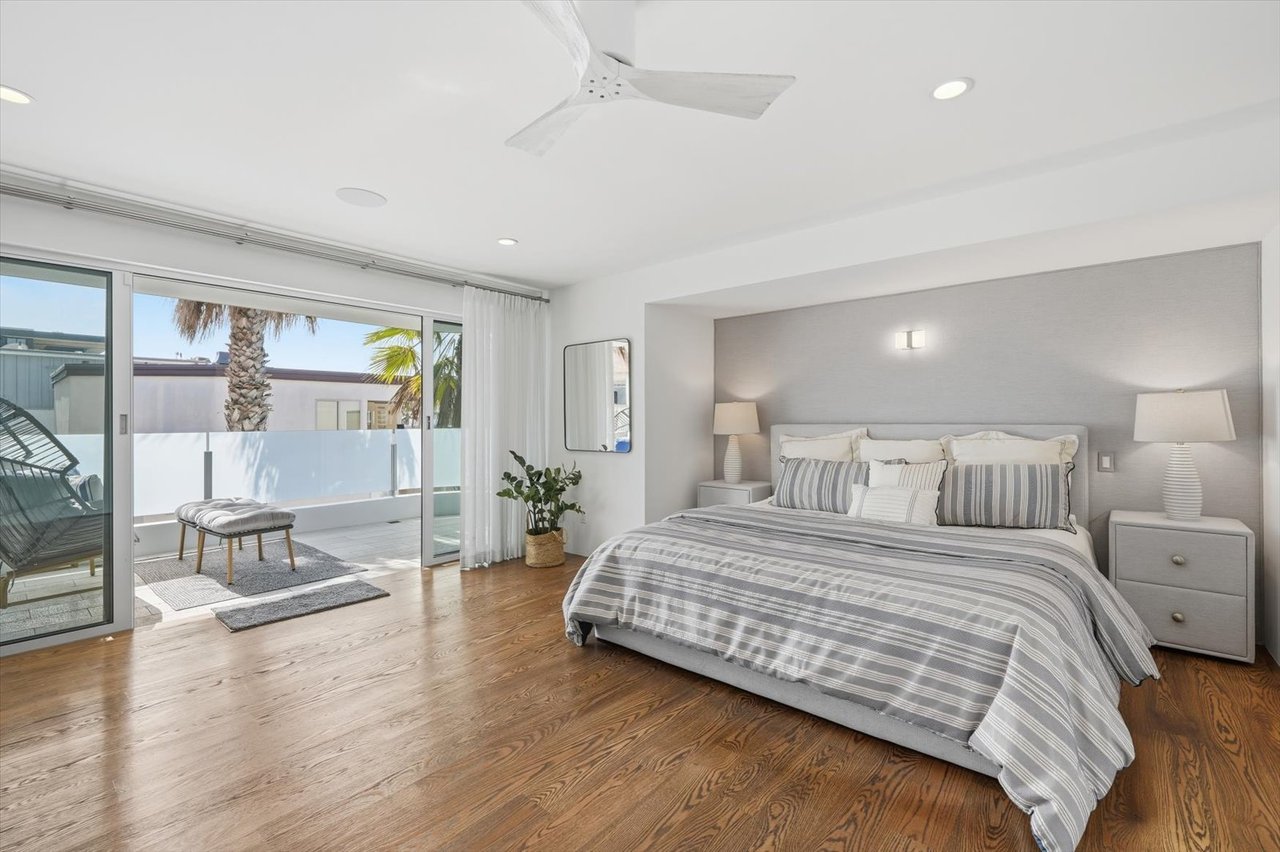  Steps from the Sand & Panoramic Views in Manhattan Beach