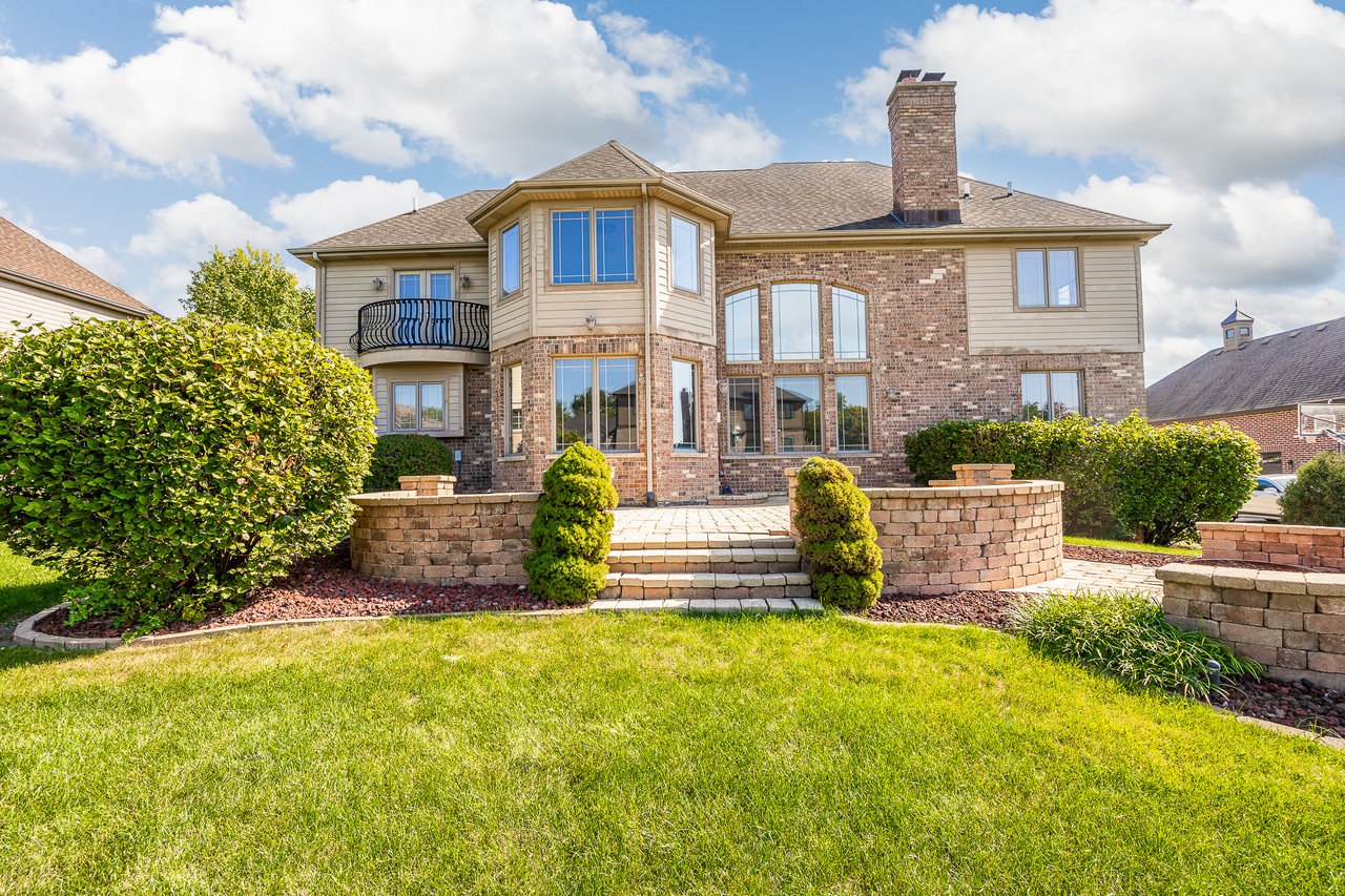 8964 Port Washington Dr, Frankfort