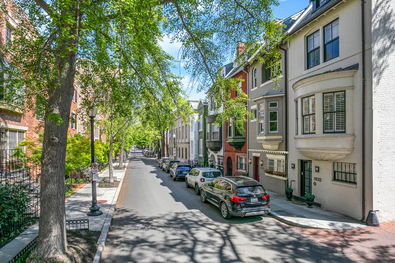 1832 Corcoran St NW