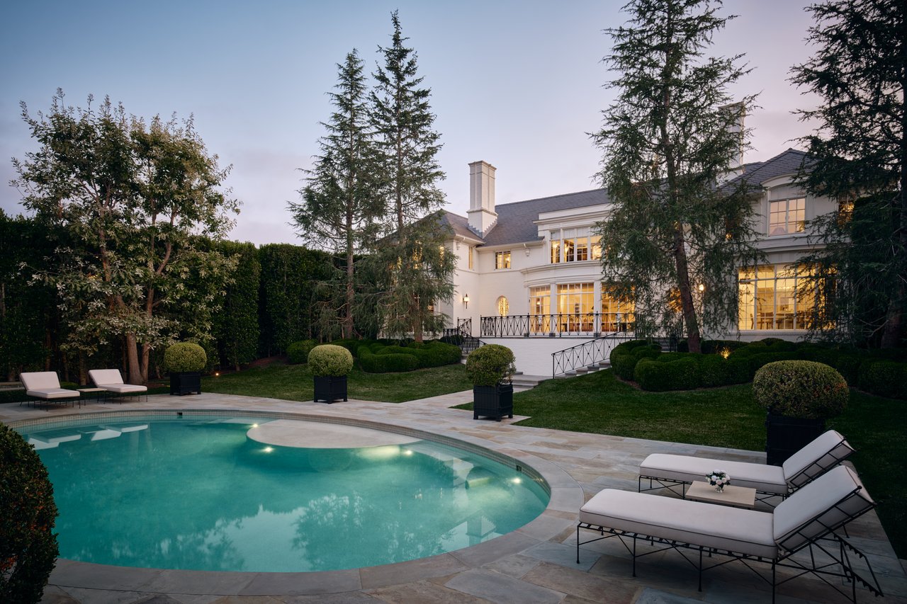826 Greenway Dr, Beverly Hills 