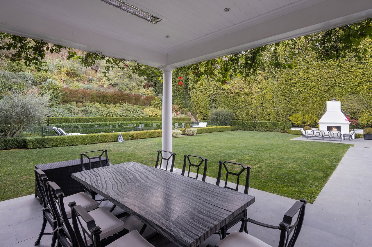 9135 Hazen Dr, Beverly Hills