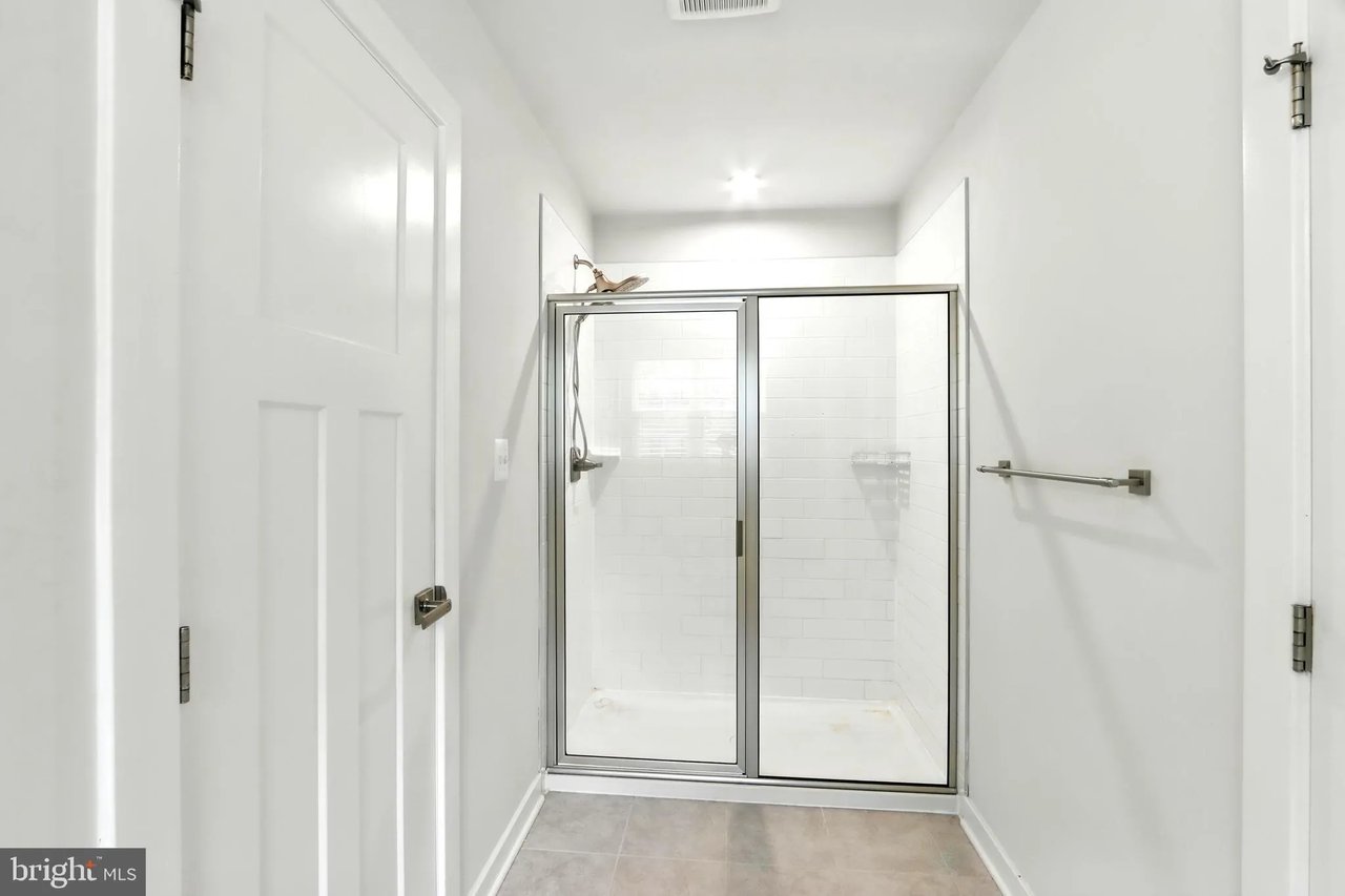 6015 Charles Henry Pl