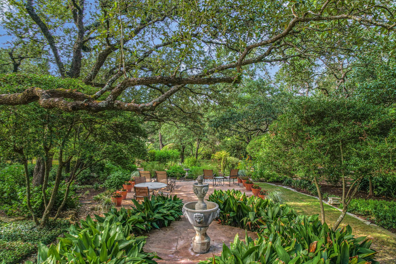 8705 Mendocino Dr