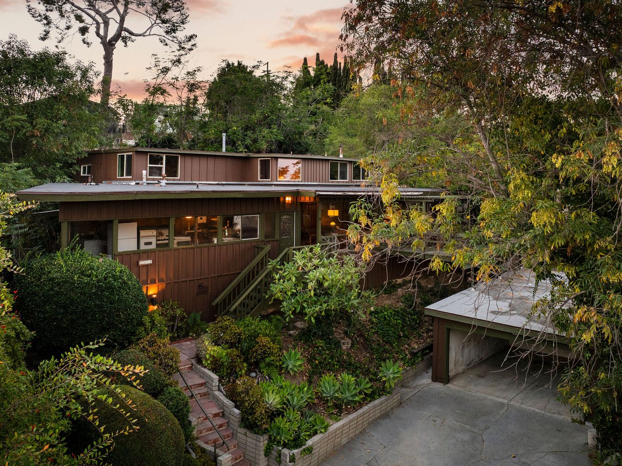 The Robert Pena Rosales Residence, 1952