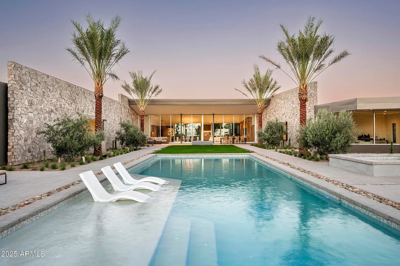 5120 N CASA BLANCA Drive