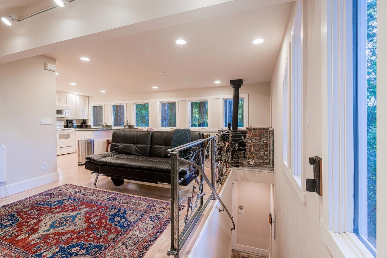 17507 Skyline Boulevard