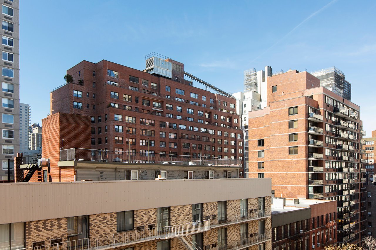 525 East 80th Street, 9D