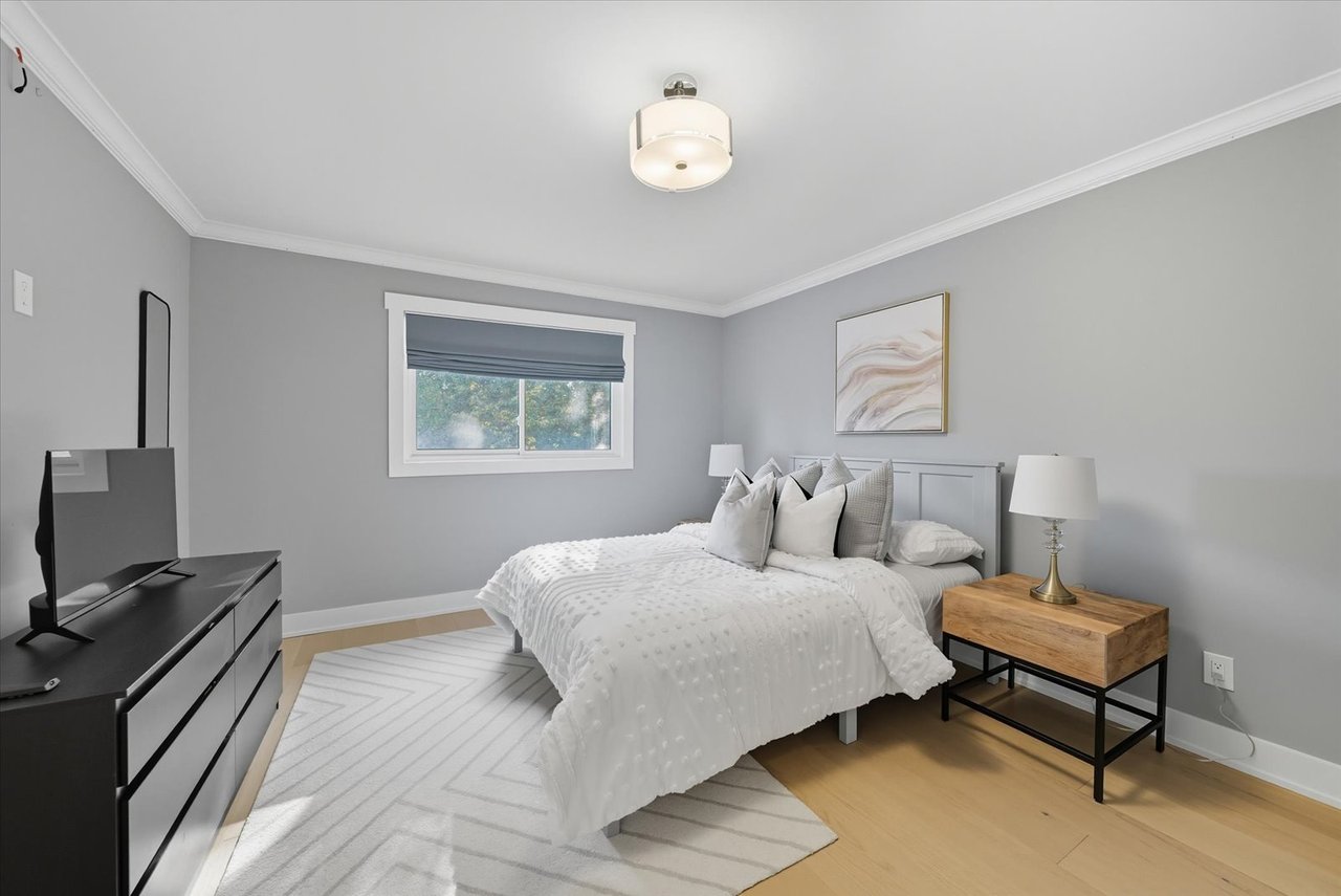 11 Avondale Cres 