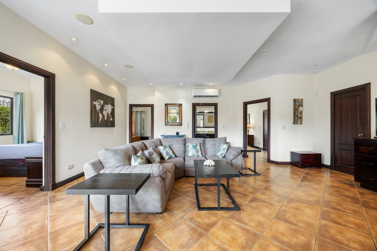 Casa de Vida, Altos de Flamingo | Mediterranean-Style Villa with Pool & Guest House Near Playa Flamingo