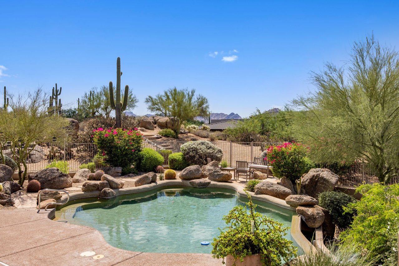 11087 E Harris Hawk Trail