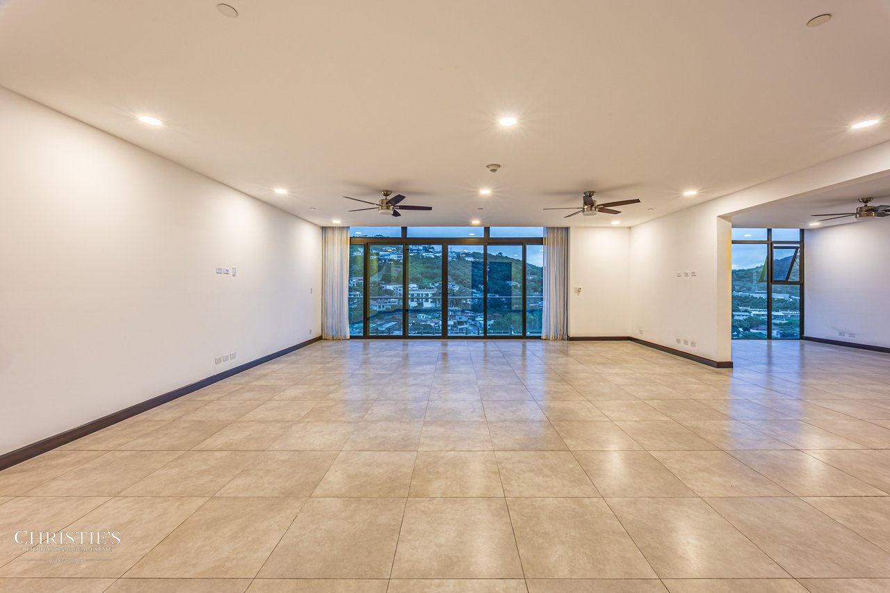 Luxurious Four-Bedroom Condo in the Hills of Escazú   