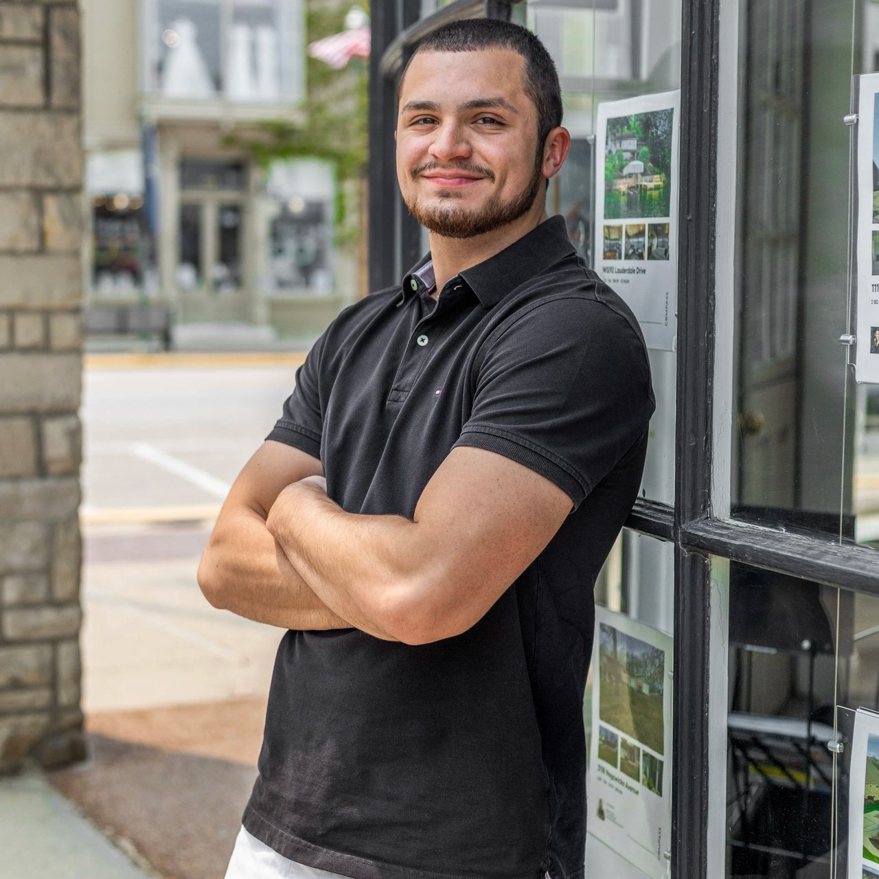 Alex Resendiz Highland Park, IL Real Estate Agent Headshot