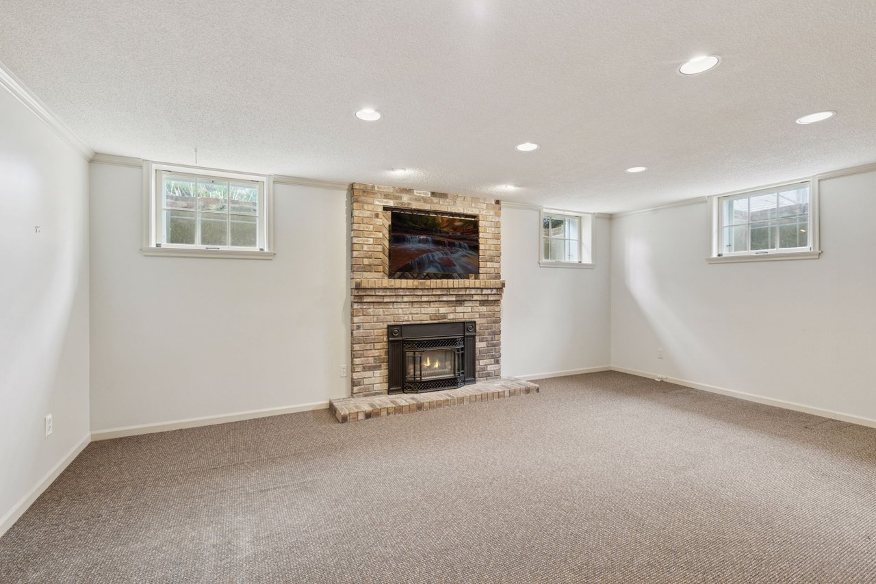 4387 Brook Ave S, Edina