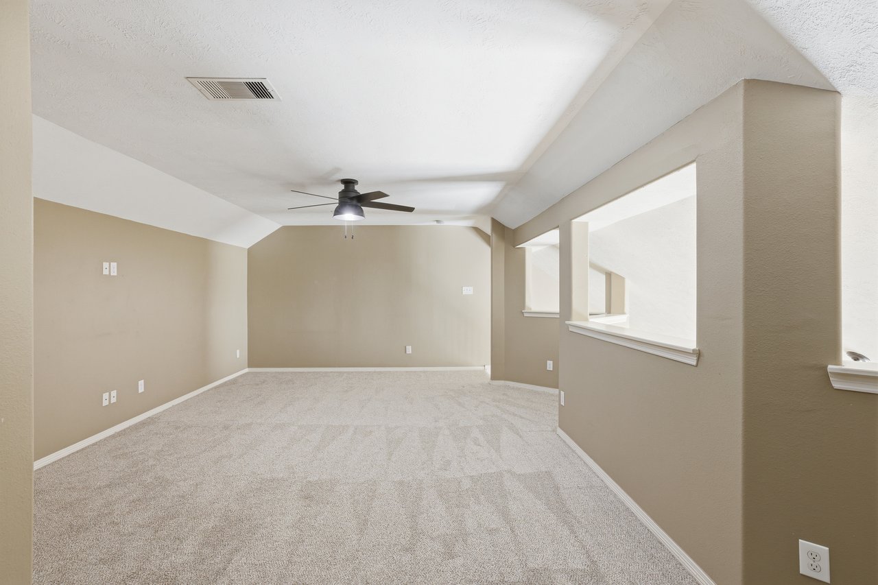 2412 Via Montesano