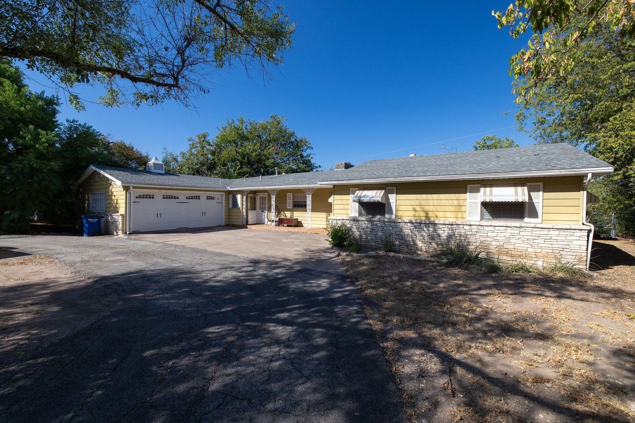 2326 Hartford Road 