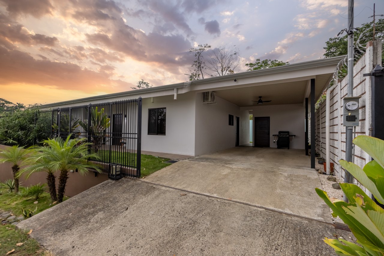 Turnkey Modern Home Near Quepos Marina – Move-In Ready! 2BDR&2BATHS