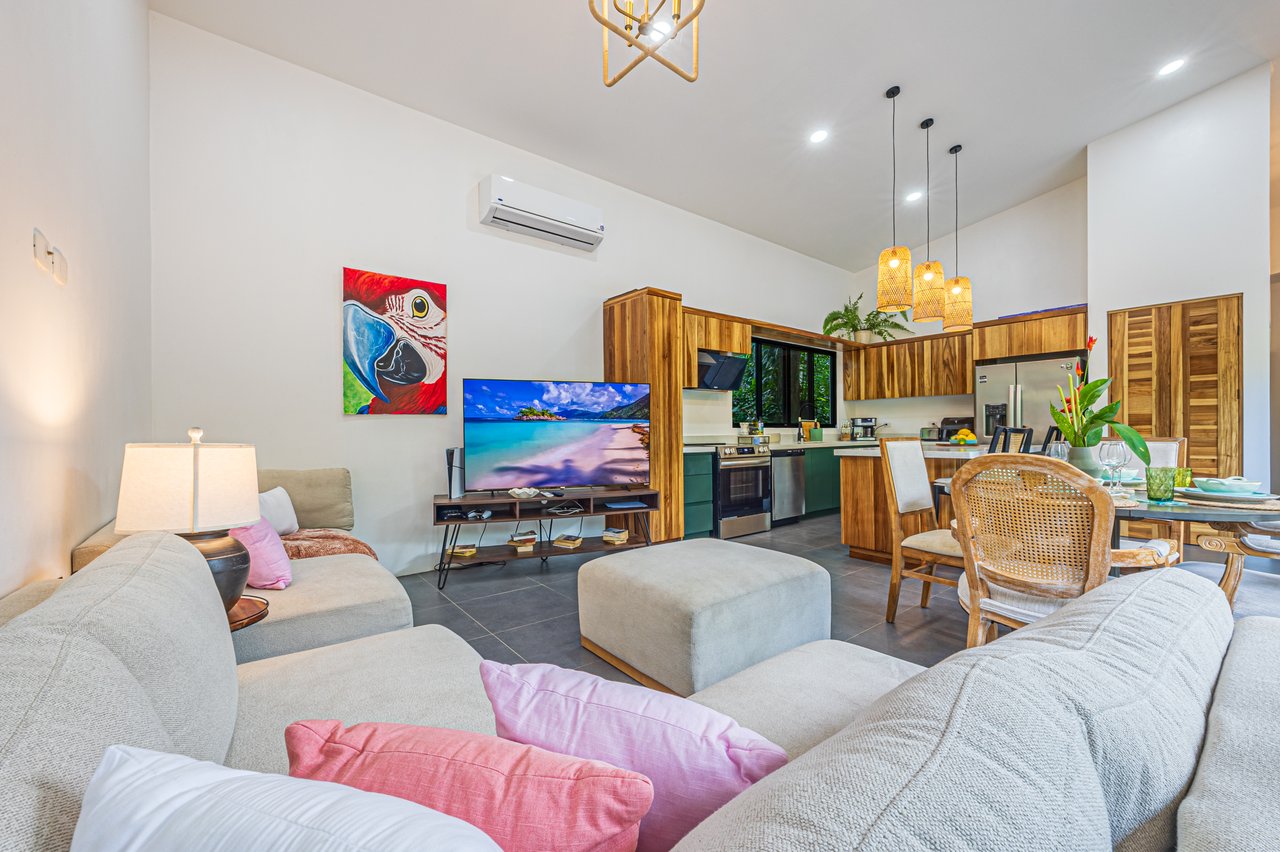 CASA PALMA VERDE – 3 Bedroom & 3 Bathroom Home with Bathtub, Big Pool and Extra Building Site – 0.72 Acres