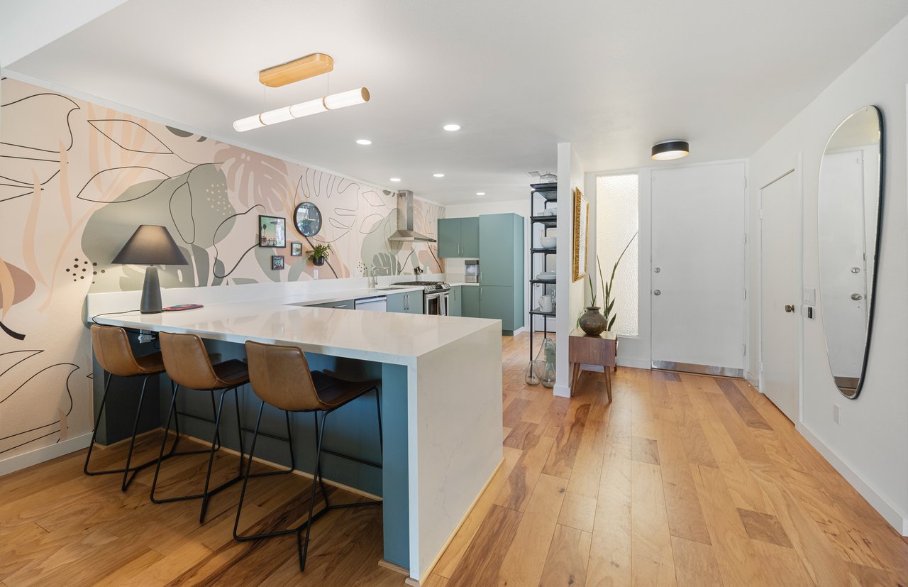 1041 S La Verne Way