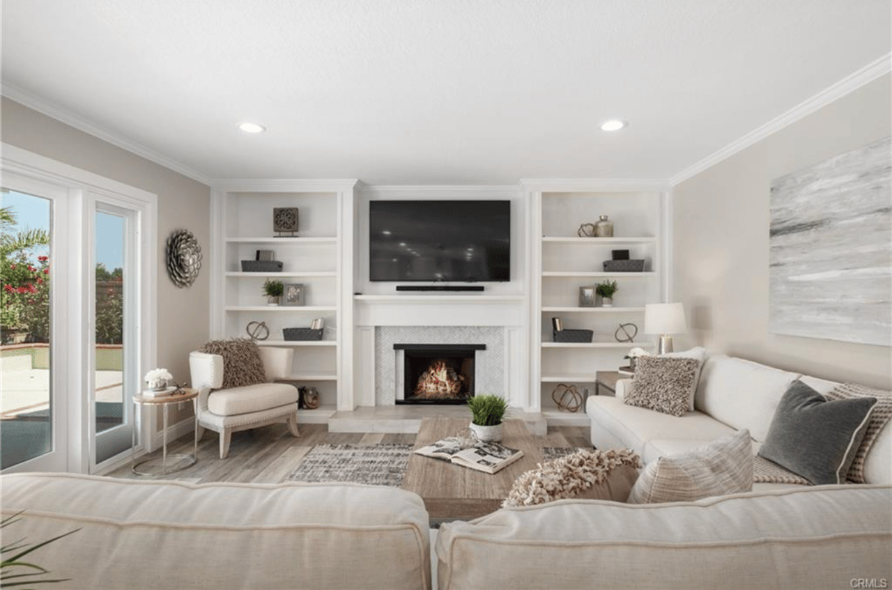 23921 Catbird Court