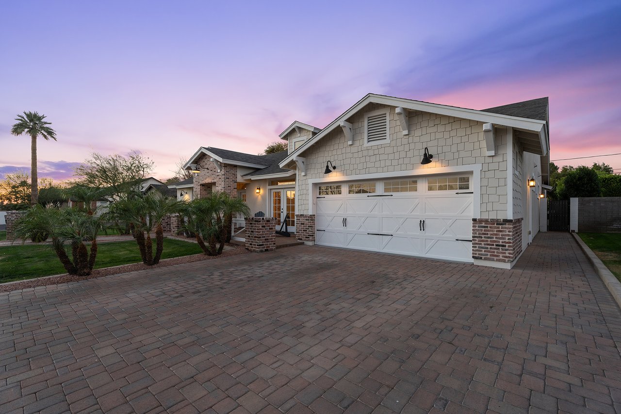 3838 E DEVONSHIRE Avenue