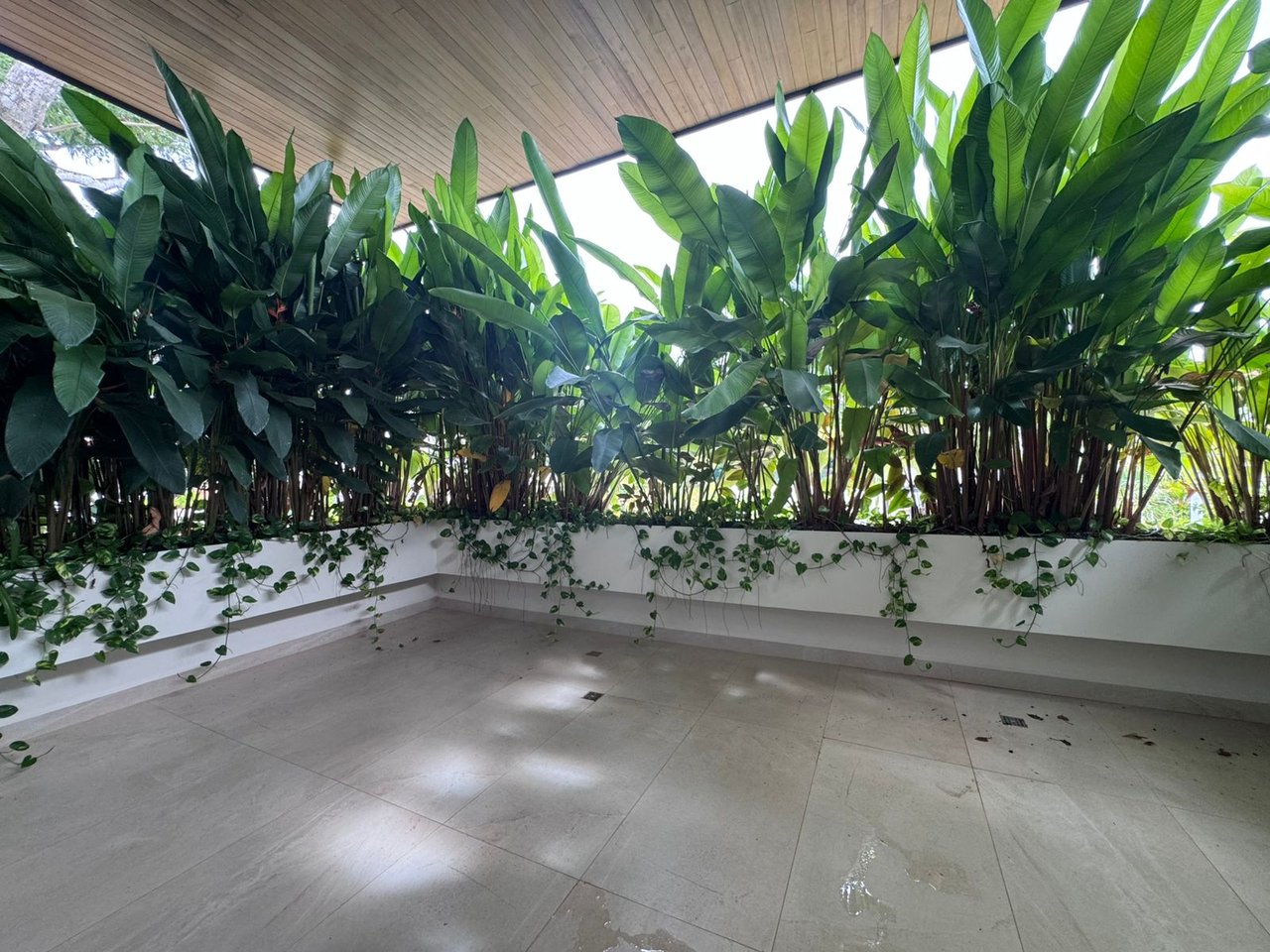 Turnkey Tropical-Modern 4BR Villa with Private Pool in Prestigious Hacienda Pinilla