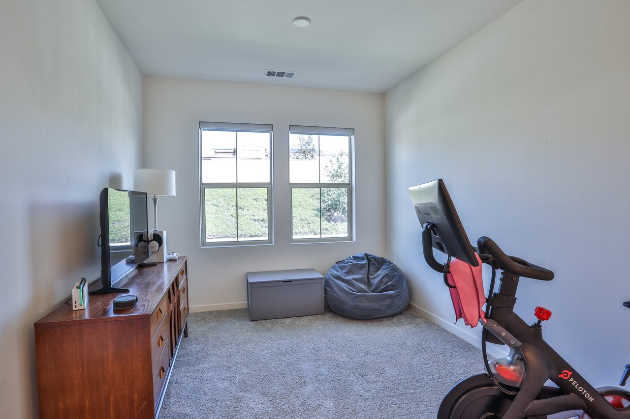 608 White Oaks, Lake Forest