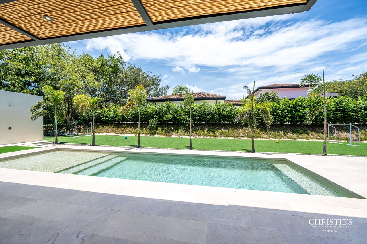 Casa Jade | Contemporary Resort Living in Hacienda Pinilla 