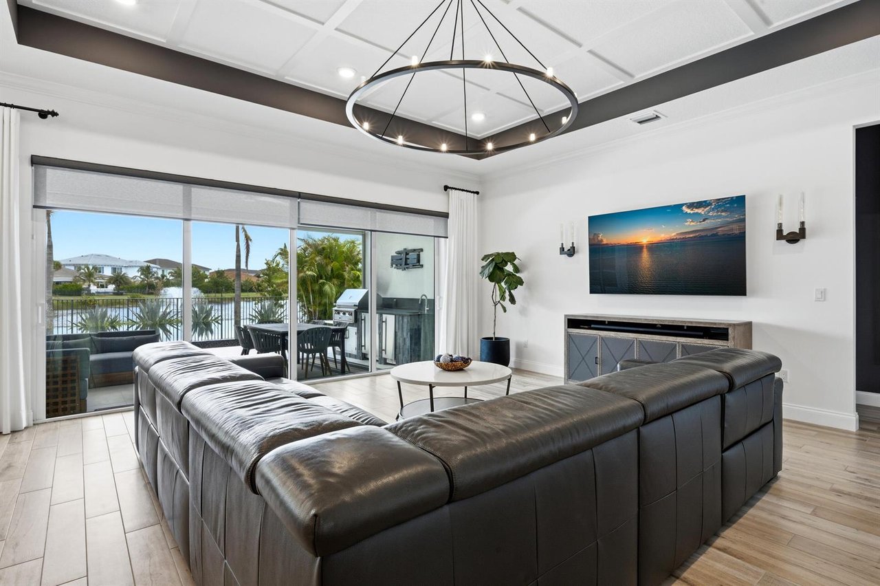 12269 Waterstone Cir