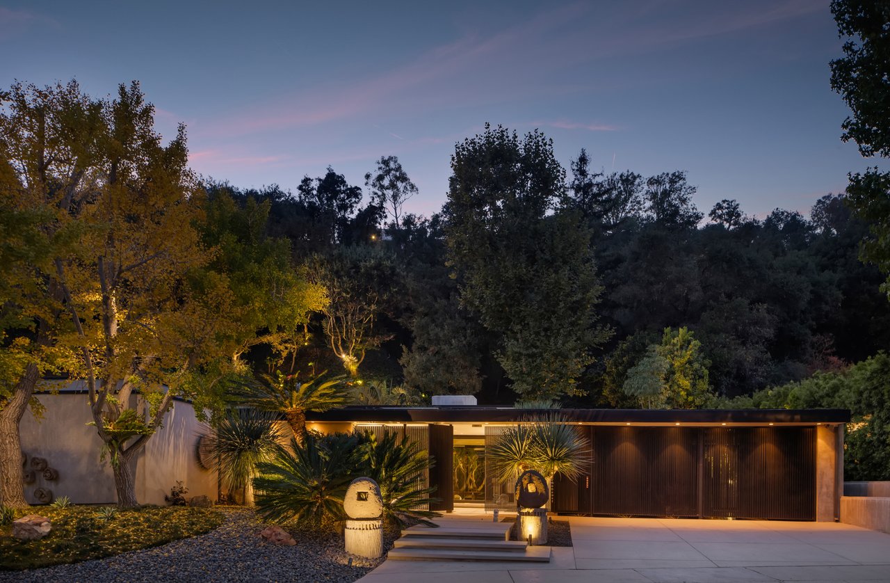 1087 Moraga Dr, Bel Air