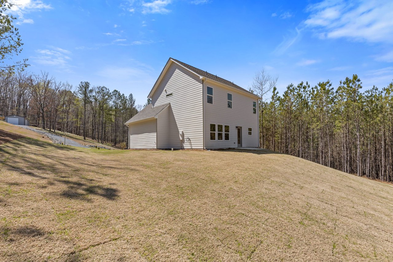 343 Shoals Trl
