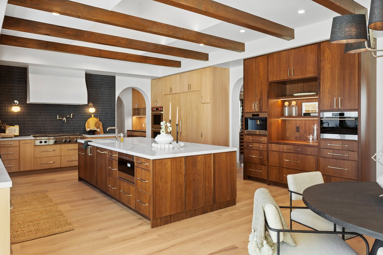 4605 E ROCKRIDGE Road