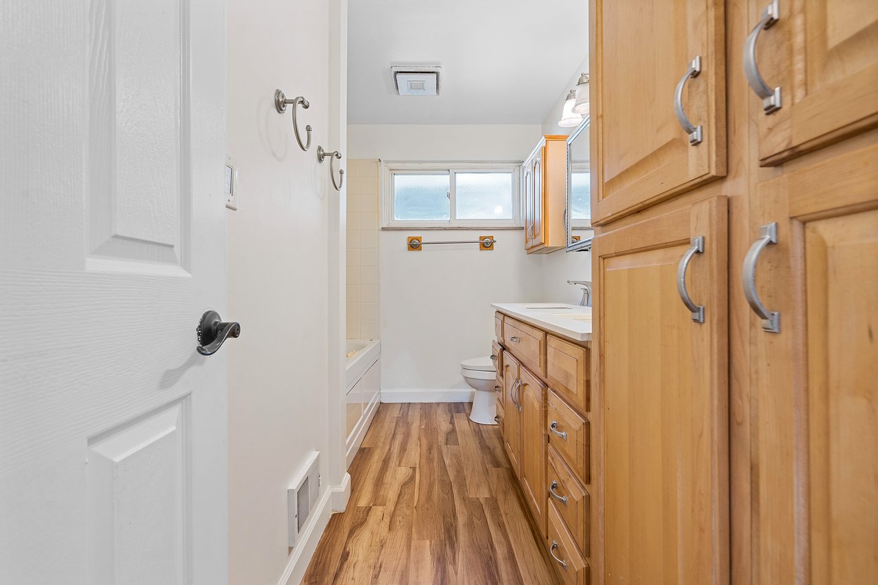1332 Foxboro Dr