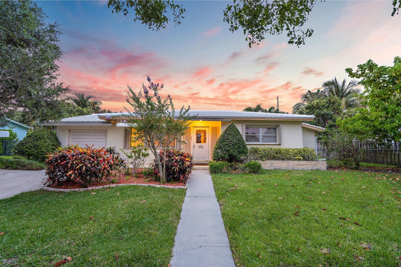 421 Ebbtide Dr