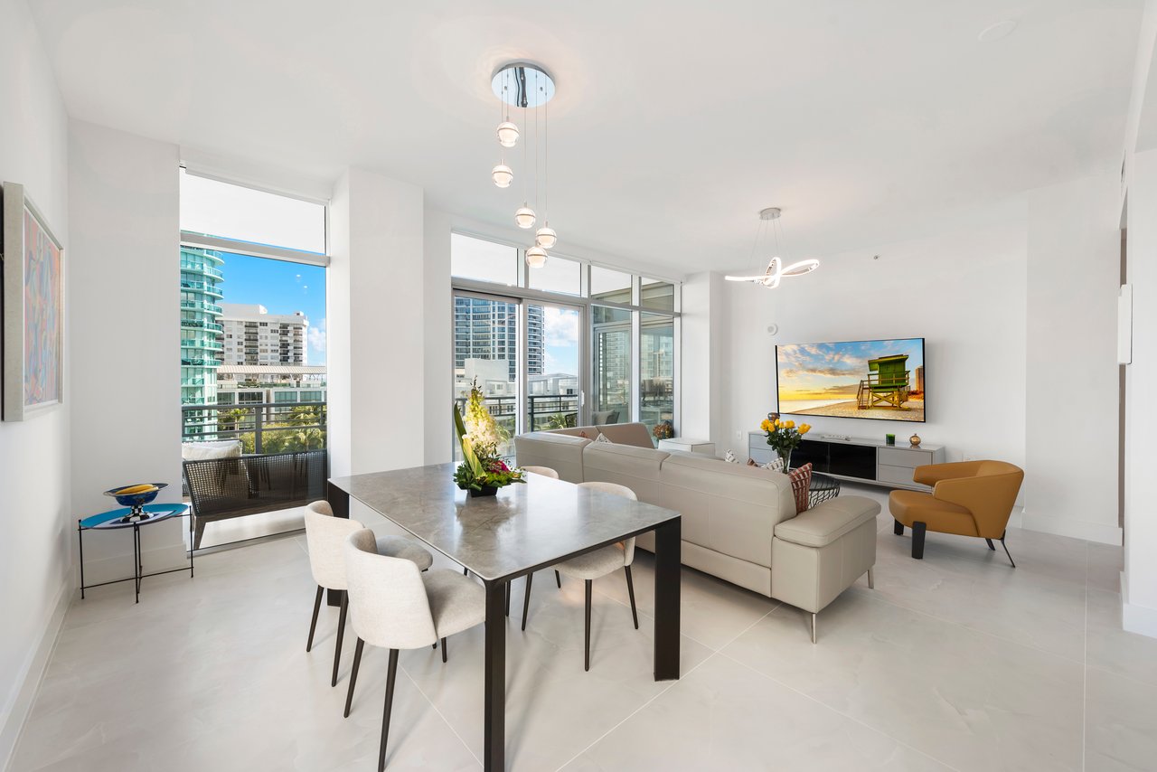 Aqua Gorlin Residence 703