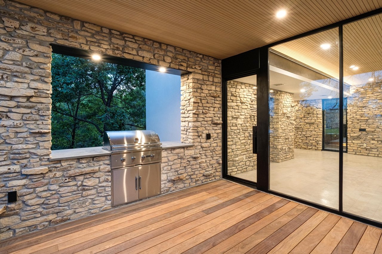 203 Wildcat Hollow and 100 Redbud Trail