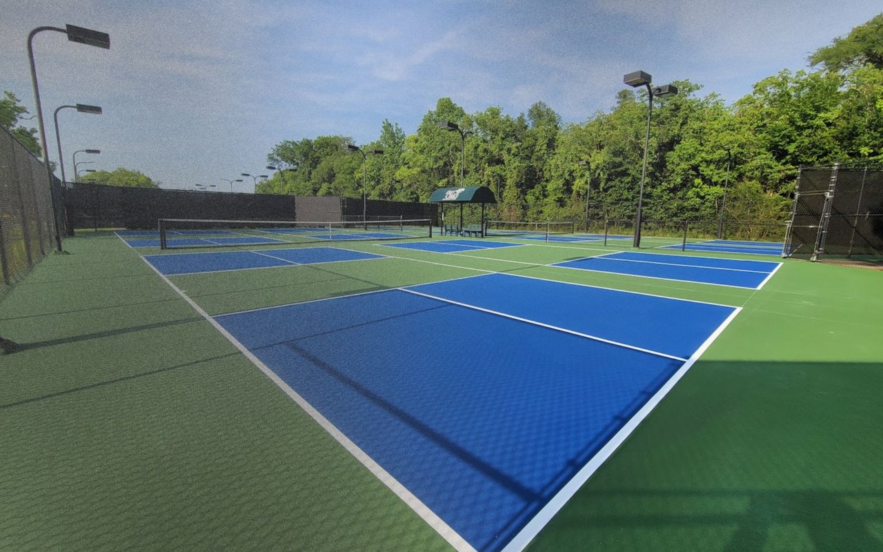 Houston neighborhoods with pickleball courts