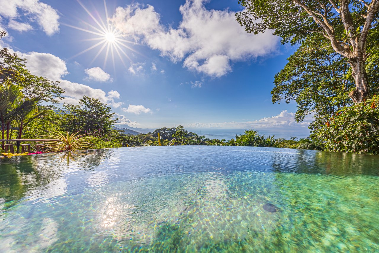 Costa Verde Estates Oceanview Home with Guest House