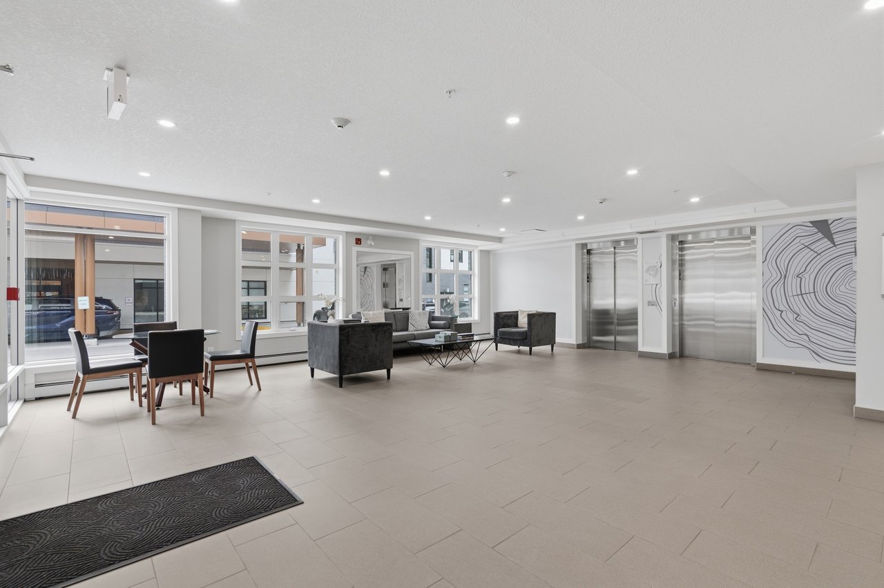 383 Smith Street NW Unit: 402