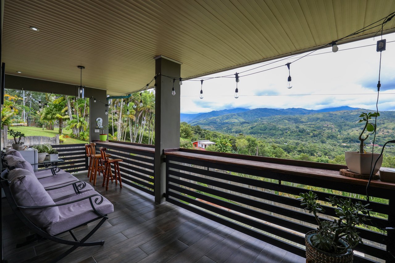 5-BEDROOM CHIRRIPO MOUNTAIN VIEW HOME WITH EASY ACCESS, PREMIUM FINISHES, FRUIT TREES AND LANSCAPED – 0.22 ACRES