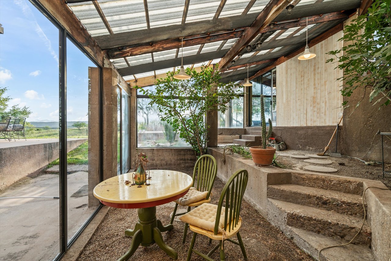 85 Hog Canyon Road