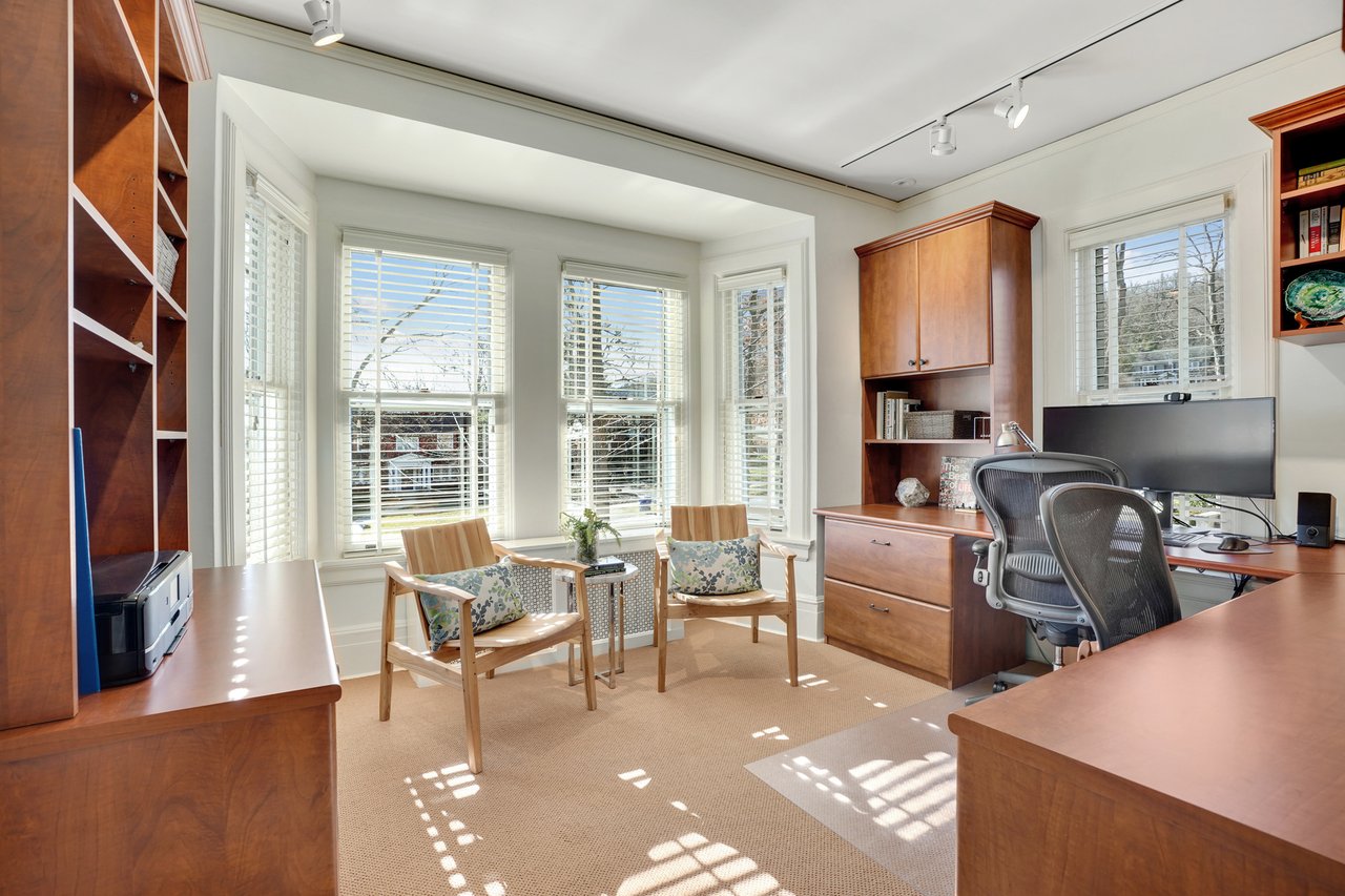 51 Curtis Pl