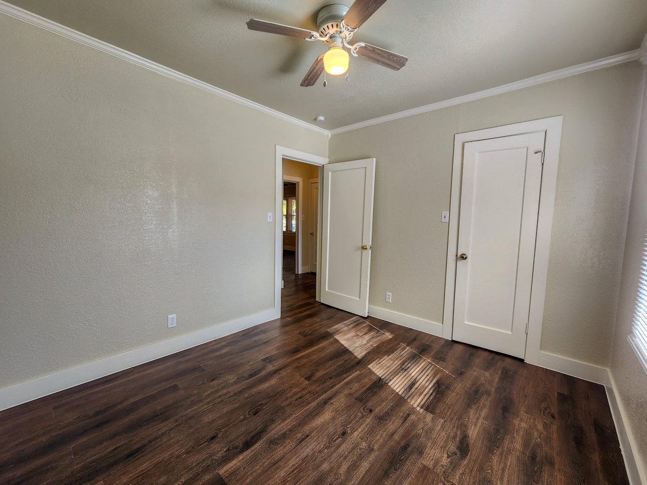1002 Overland Ct