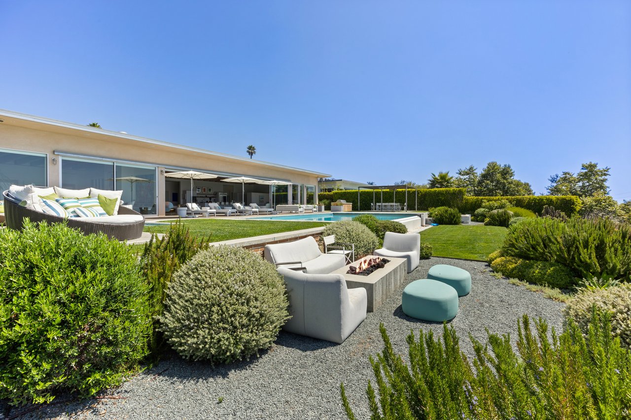 24685 Pacific Coast Hwy