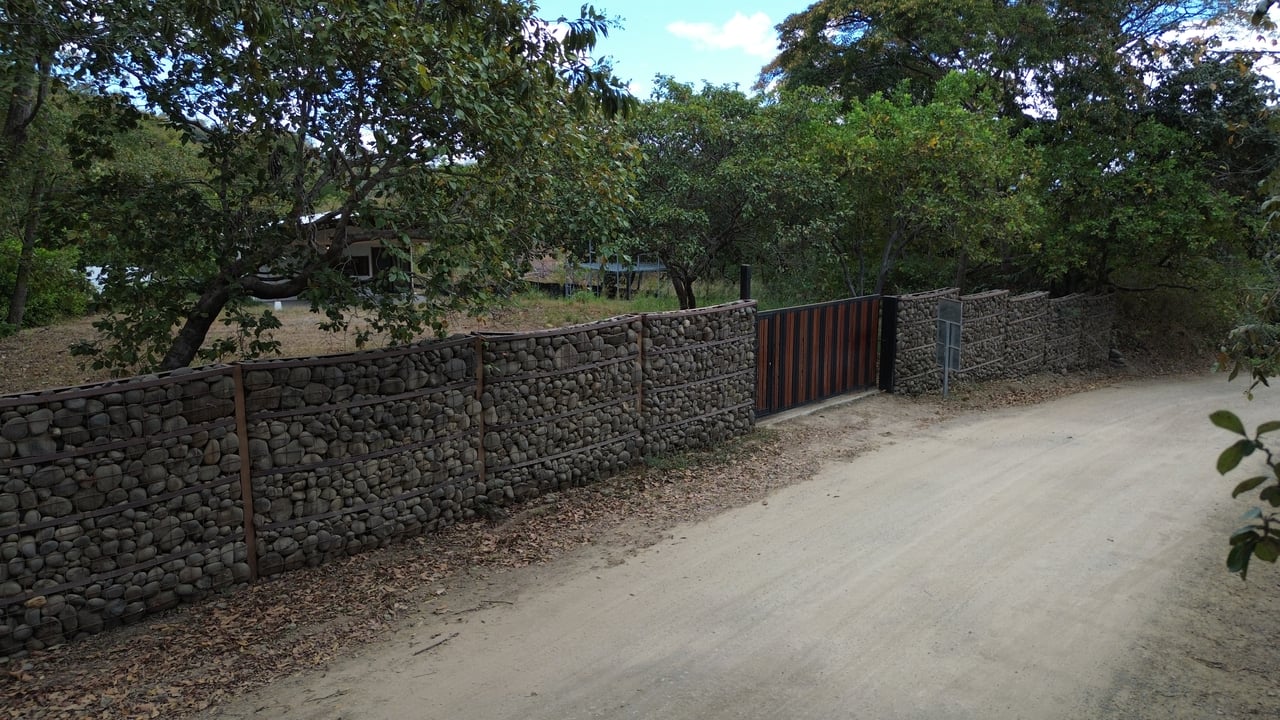 Casita Rustica + Large Lot - Playa Grande