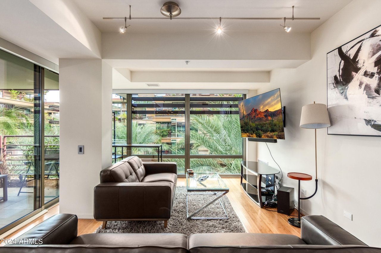 7137 E Rancho Vista Dr, #4005